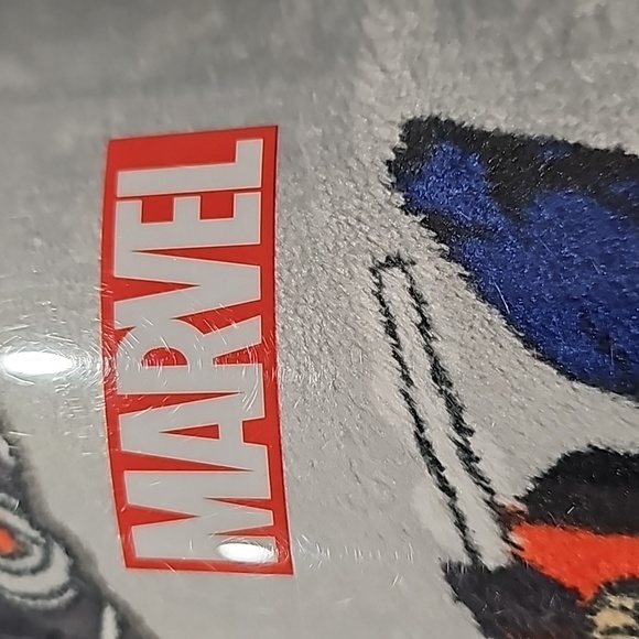 NWT Capitan America Big Plush throw - Picture 5 of 7